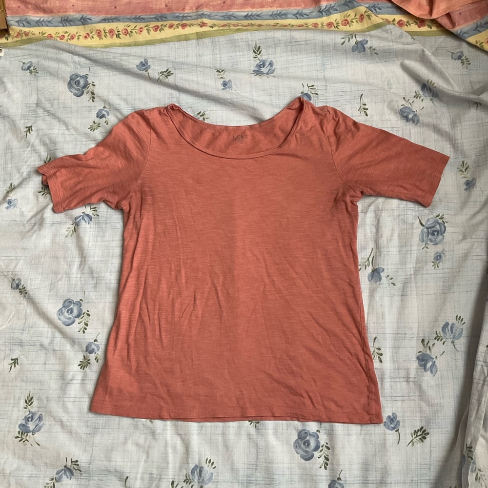 🌾LOFT Short Sleeve Coral Tee